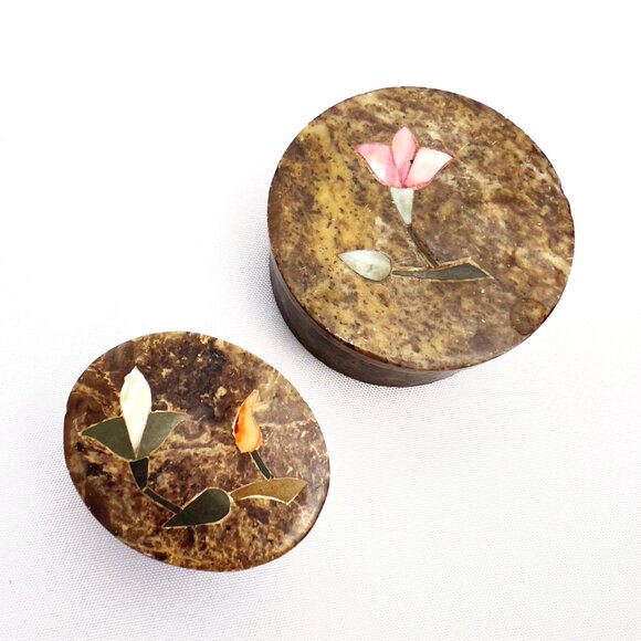 Soapstone Handcrafted Vintage Trinket Boxes Oval & Round Set Floral Inlay India - Picture 7 of 12